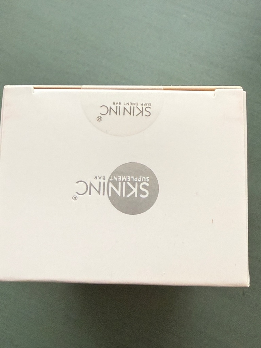 Skin Inc CRYO-ICE SAKE ROLLER (BLUSH EDITION)
NIB-Sealed in Box - Picture 8 of 8
